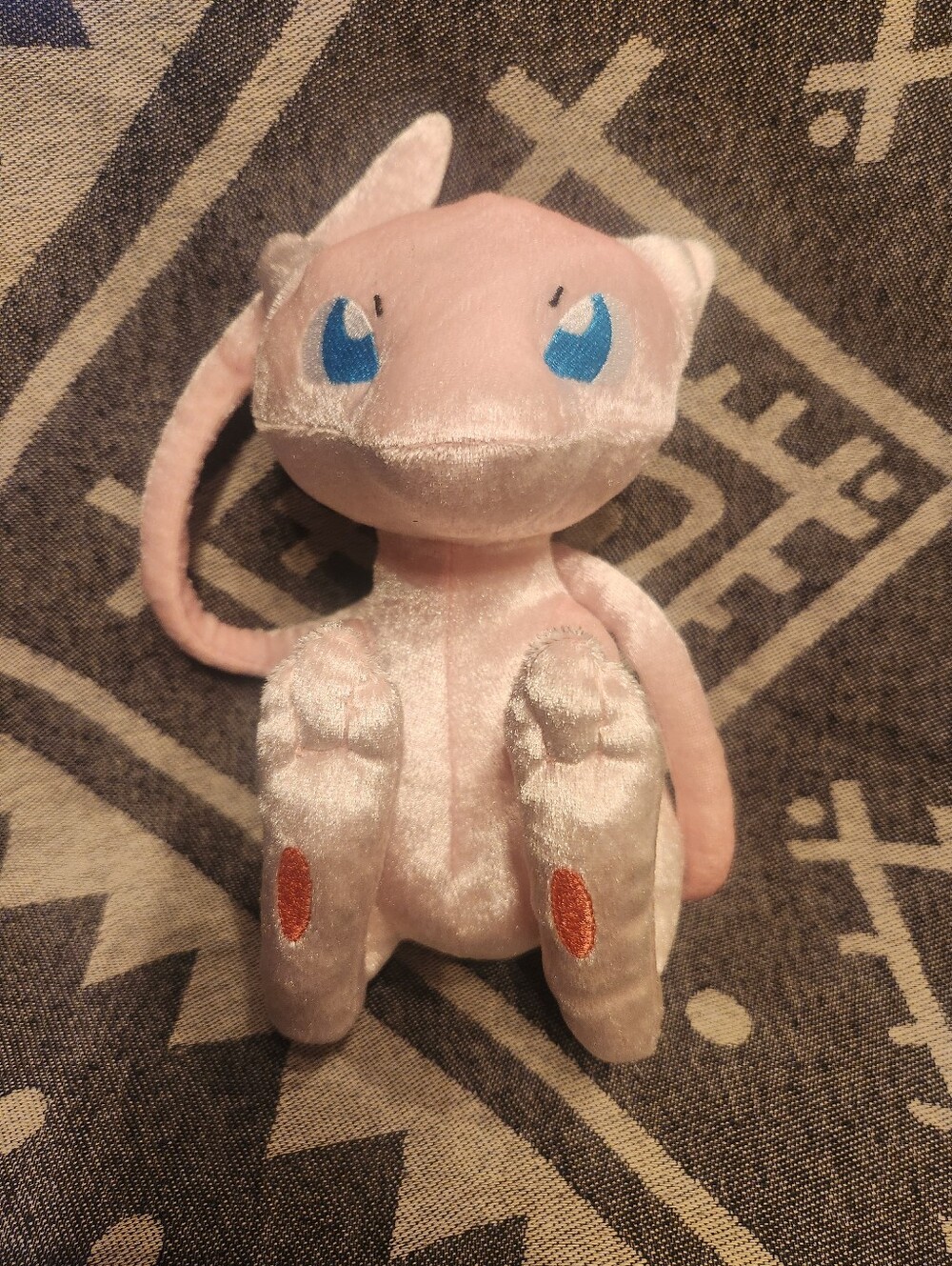 Pokemon Mew 7" Plush 20th Anniversary Limited Edition 2016 TOMY Pink Velvety